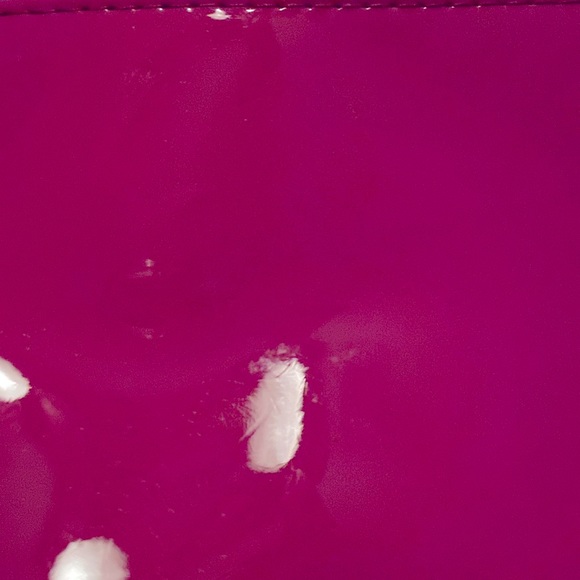 YSL Beauty Fusha Front Zipper Patent Cosmetic Makeup Pouch EUC - Picture 4 of 11